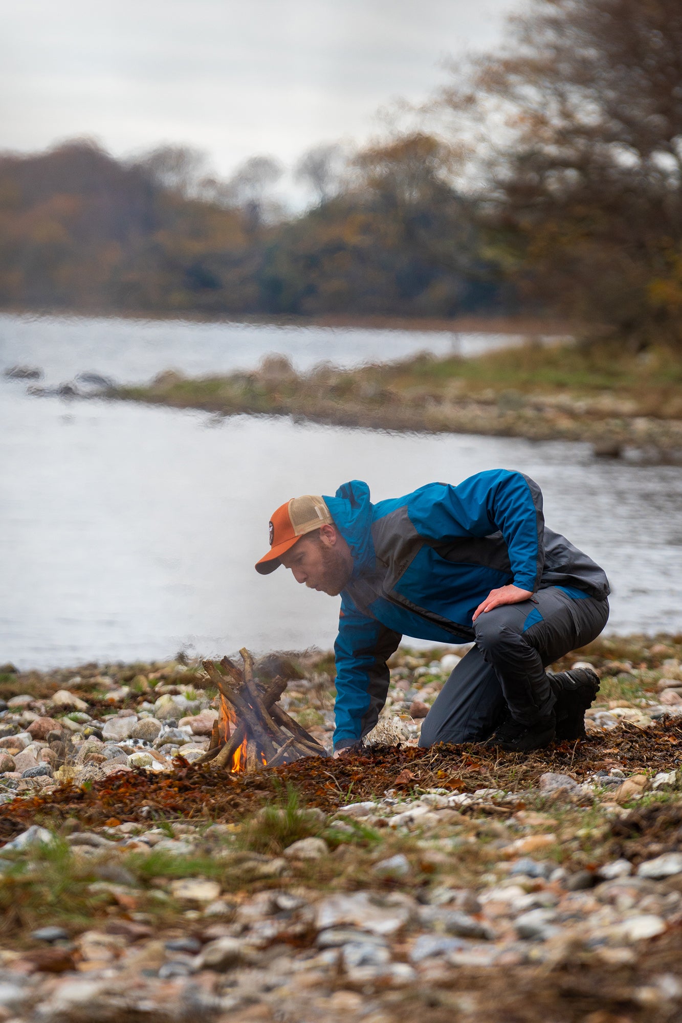 ЈАКНА СИЕРА ХЕЛМ